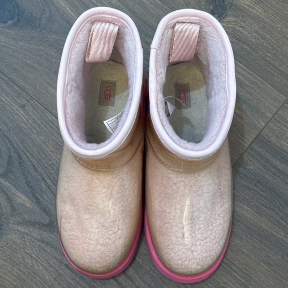 Authentic UGG Classic Clear Mini II Gradient Waterproof Women Winter/Rain Boots - Picture 7 of 15